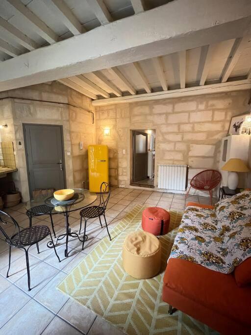 "La Maison Jaune" Arles Centre Terrasse ภายนอก รูปภาพ