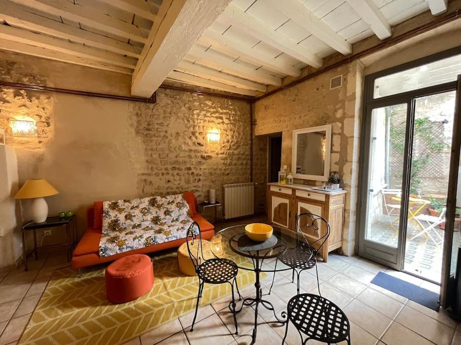 "La Maison Jaune" Arles Centre Terrasse ภายนอก รูปภาพ